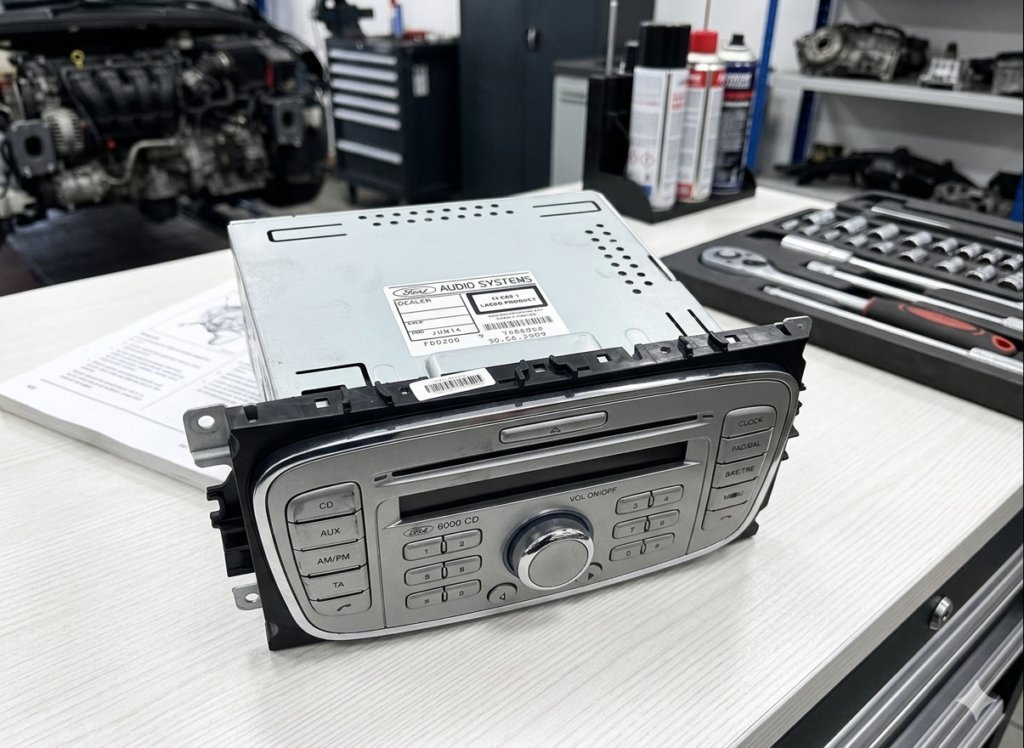 Radio 6000 CD Ford Radio Label and Serial Number - Radiocodegenerator.com